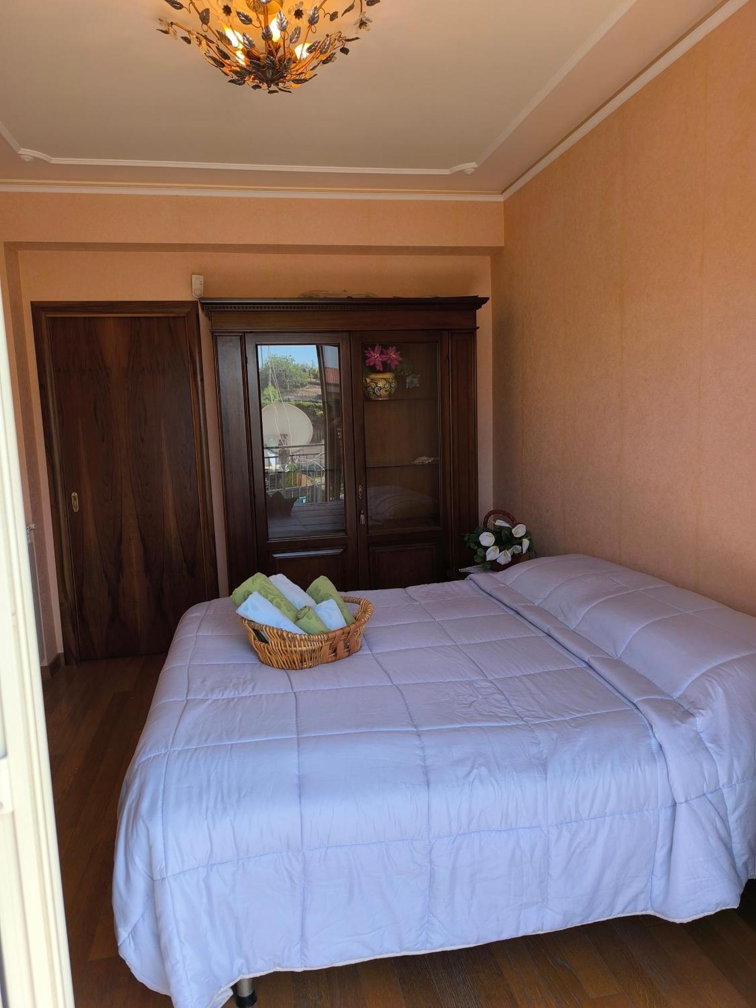 Bed & Breakfast Kalinka Bed & Breakfast Motta SantʼAnastasia Dış mekan fotoğraf