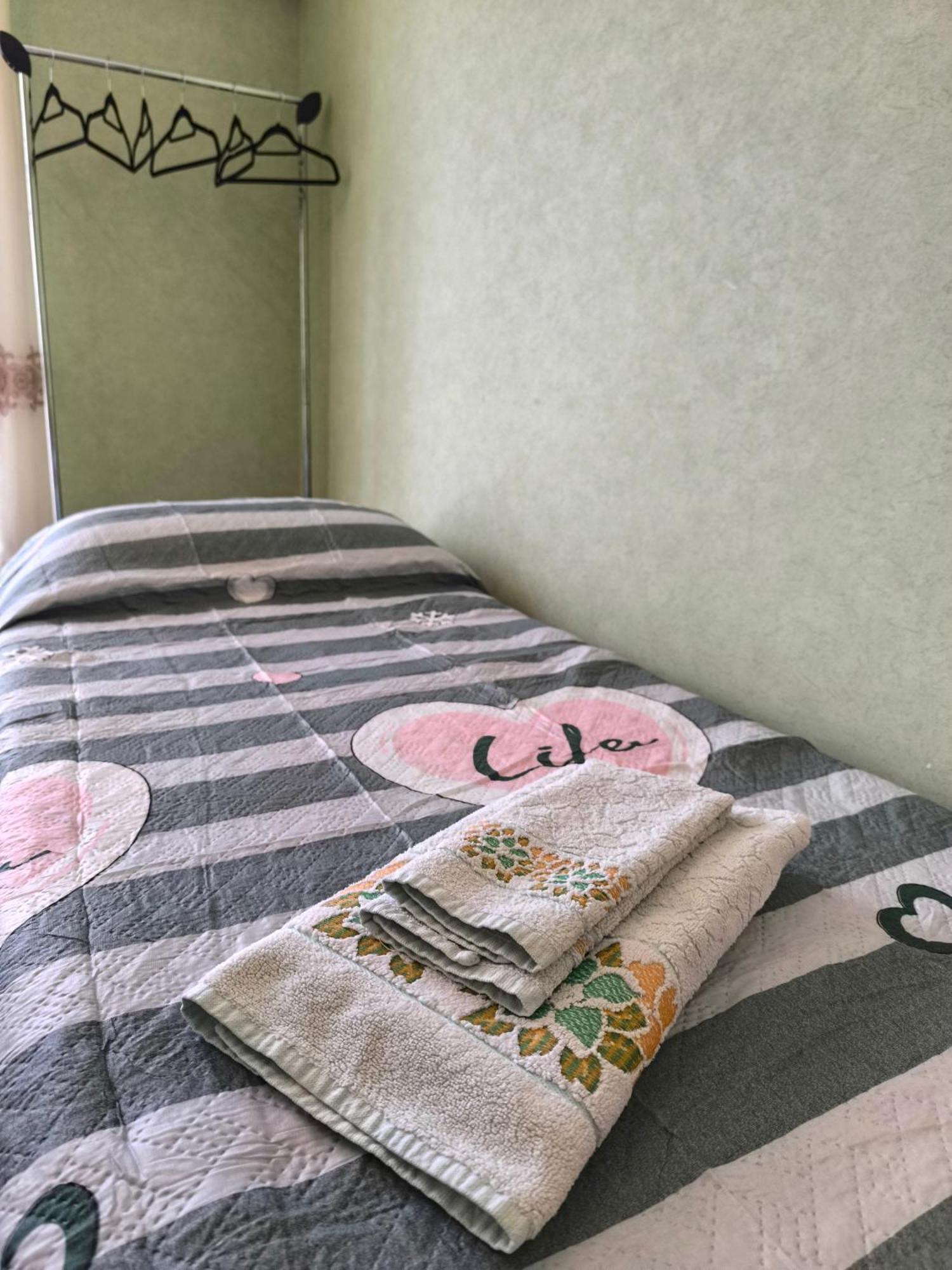 Bed & Breakfast Kalinka Bed & Breakfast Motta SantʼAnastasia Dış mekan fotoğraf