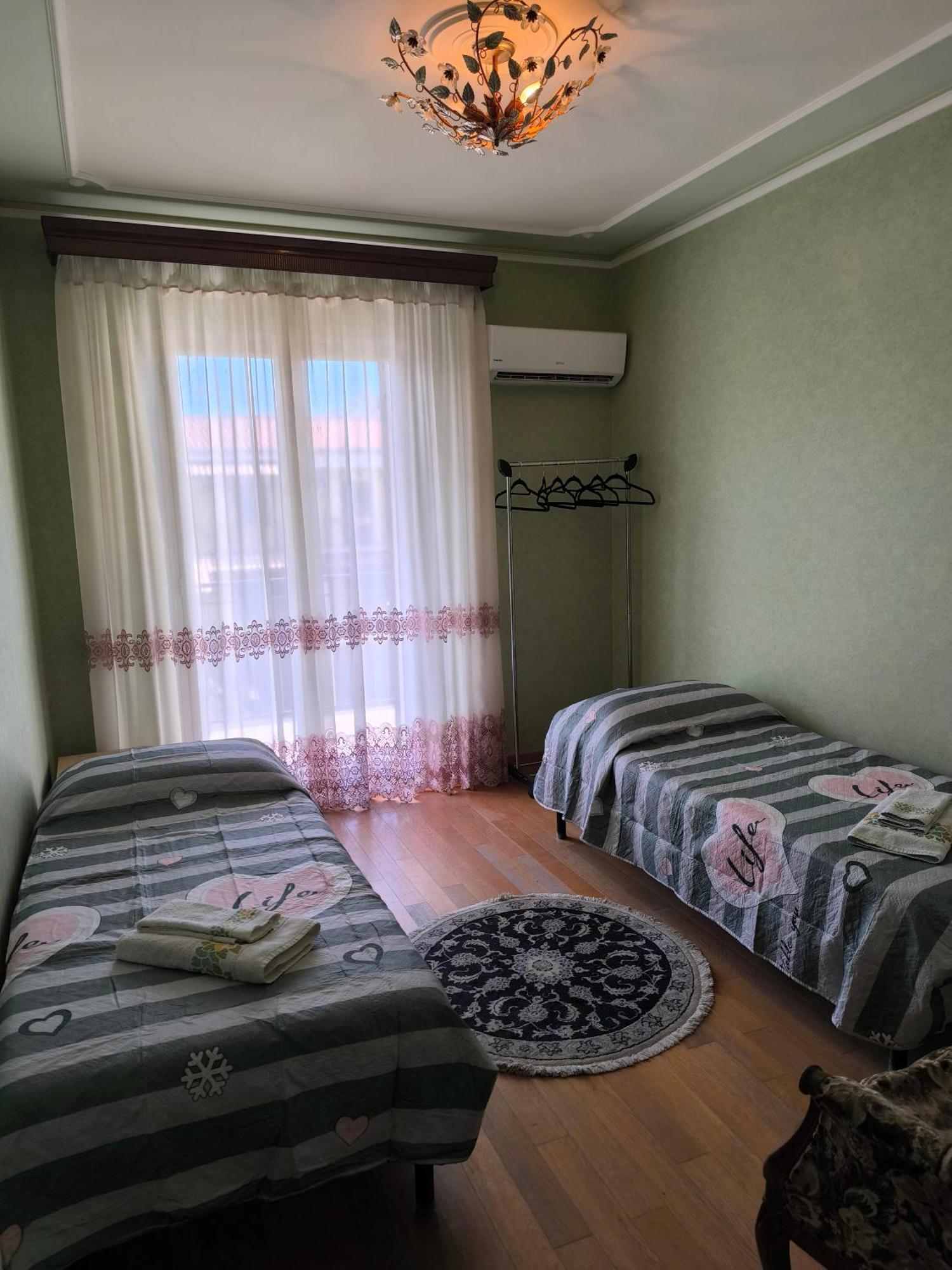 Bed & Breakfast Kalinka Bed & Breakfast Motta SantʼAnastasia Dış mekan fotoğraf